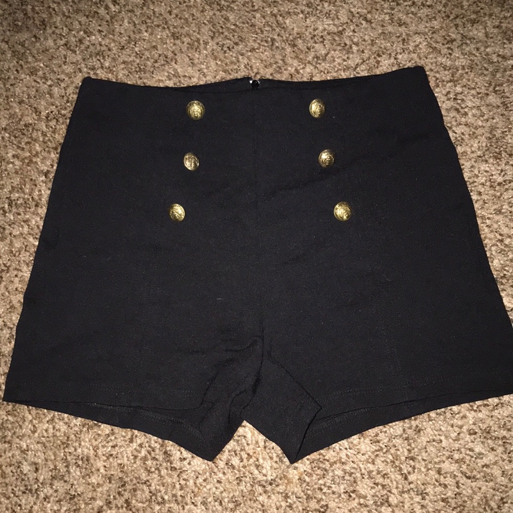 NEVER WORN 😱 High Waist Black Shorts